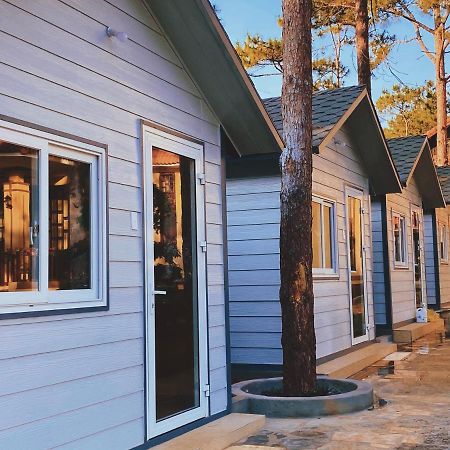 Henisi Homestay Mang Den Kon Von Kla Exterior foto