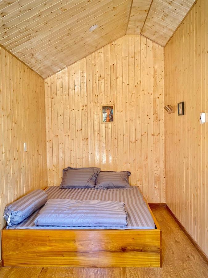 Henisi Homestay Mang Den Kon Von Kla Exterior foto